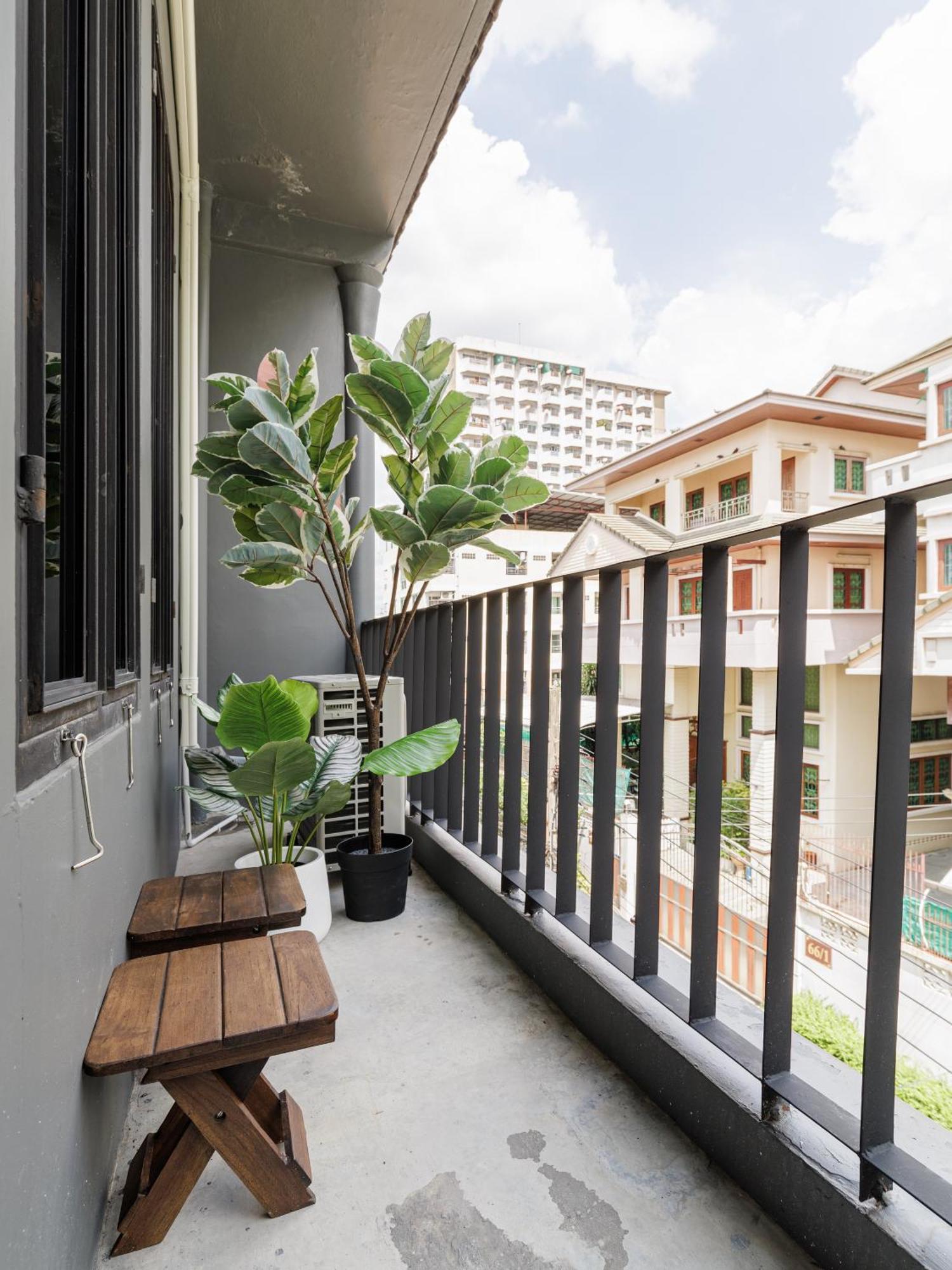 Hotel Wabisabi Bangkok 3 Min To Train Station Exterior foto